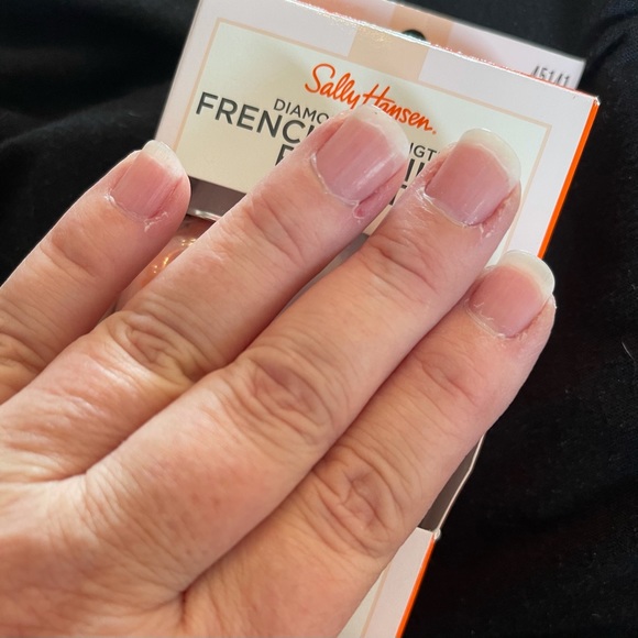 Meet your Posher, Marilyn - Picture 3 of 4